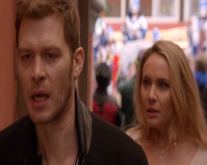 vampirediariesworld-dot-nl_TheOriginals5x13WhenTheSaintsGoMarchingIn-deletedscene00099.jpg