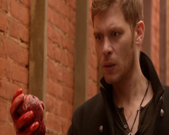 vampirediariesworld-dot-nl_TheOriginals5x13WhenTheSaintsGoMarchingIn-deletedscene00122.jpg