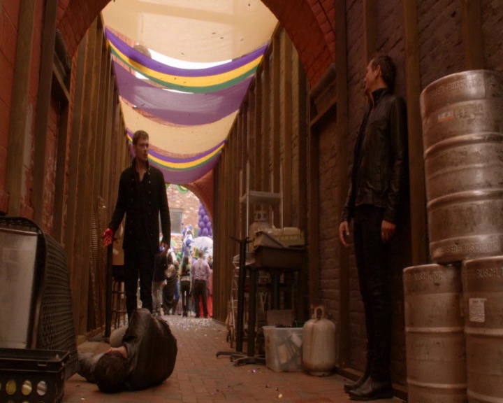 vampirediariesworld-dot-nl_TheOriginals5x13WhenTheSaintsGoMarchingIn-deletedscene00126.jpg