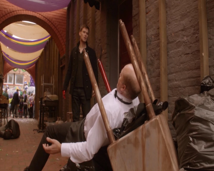 vampirediariesworld-dot-nl_TheOriginals5x13WhenTheSaintsGoMarchingIn-deletedscene00145.jpg