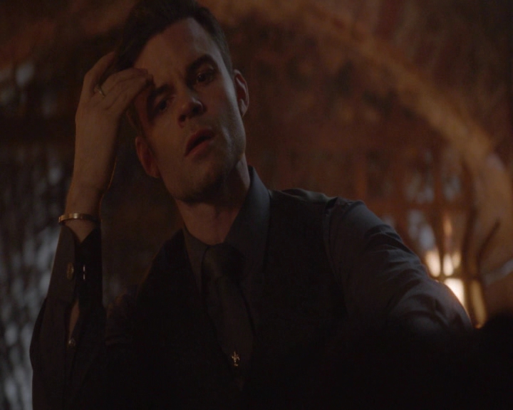 vampirediariesworld-dot-nl_TheOriginals5x13WhenTheSaintsGoMarchingIn-deletedscene00195.jpg