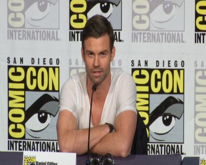 vampirediariesworld-dot-nl_TheOriginals-2017Comic-ConPanel00984.jpg