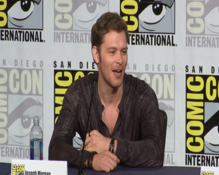 vampirediariesworld-dot-nl_TheOriginals-2017Comic-ConPanel01036.jpg