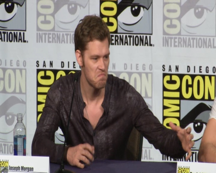 vampirediariesworld-dot-nl_TheOriginals-2017Comic-ConPanel01040.jpg