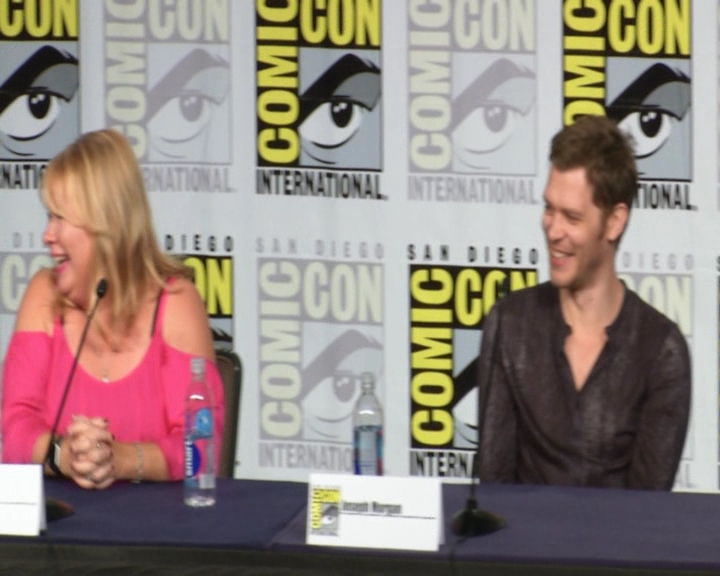 vampirediariesworld-dot-nl_TheOriginals-2017Comic-ConPanel01255.jpg