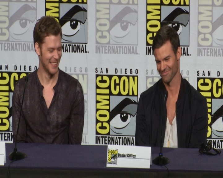 vampirediariesworld-dot-nl_TheOriginals-2017Comic-ConPanel01340.jpg