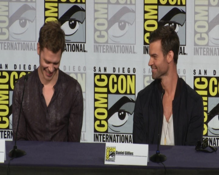 vampirediariesworld-dot-nl_TheOriginals-2017Comic-ConPanel01341.jpg