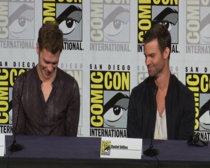 vampirediariesworld-dot-nl_TheOriginals-2017Comic-ConPanel01342.jpg