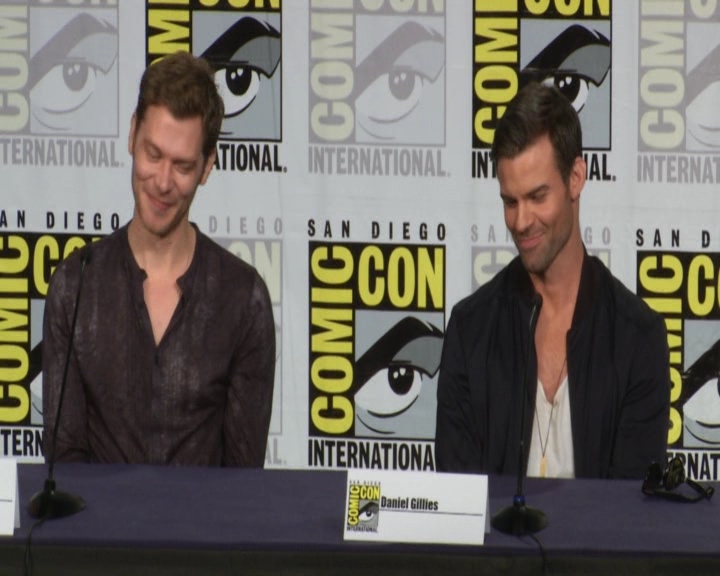 vampirediariesworld-dot-nl_TheOriginals-2017Comic-ConPanel01344.jpg