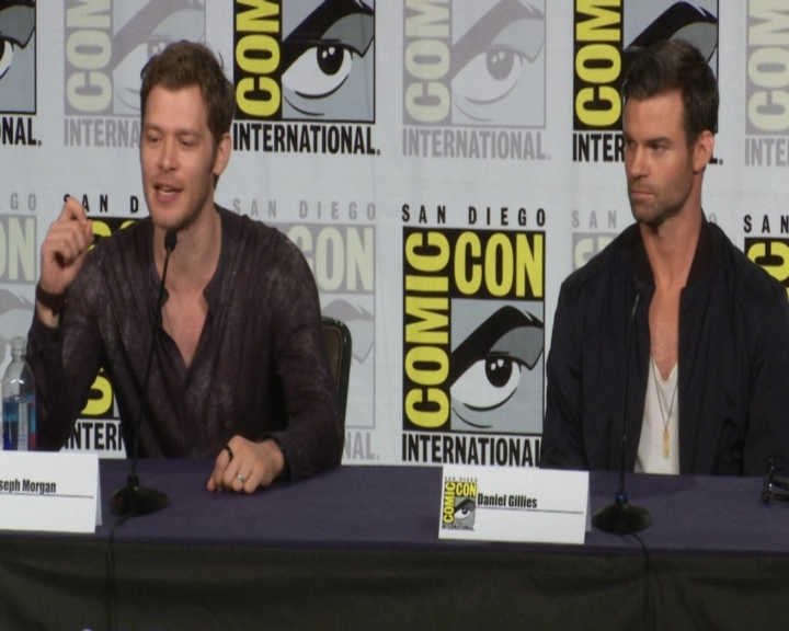 vampirediariesworld-dot-nl_TheOriginals-2017Comic-ConPanel01437.jpg