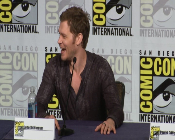 vampirediariesworld-dot-nl_TheOriginals-2017Comic-ConPanel01455.jpg