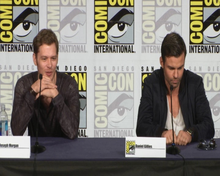 vampirediariesworld-dot-nl_TheOriginals-2017Comic-ConPanel01550.jpg