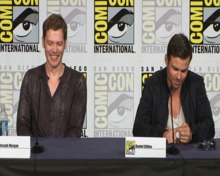 vampirediariesworld-dot-nl_TheOriginals-2017Comic-ConPanel01555.jpg