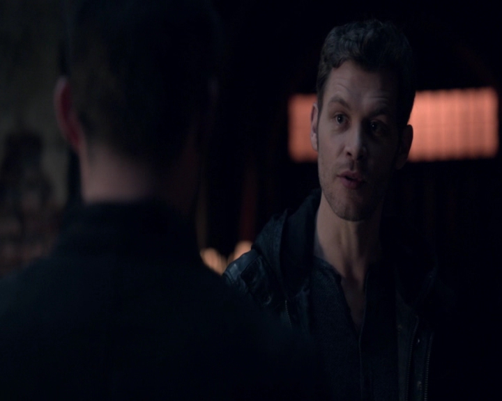 vampirediariesworld-dot-nl_TheOriginalsS5Bloopers00089.jpg