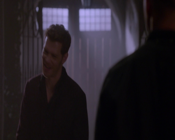 vampirediariesworld-dot-nl_TheOriginalsS5Bloopers00101.jpg