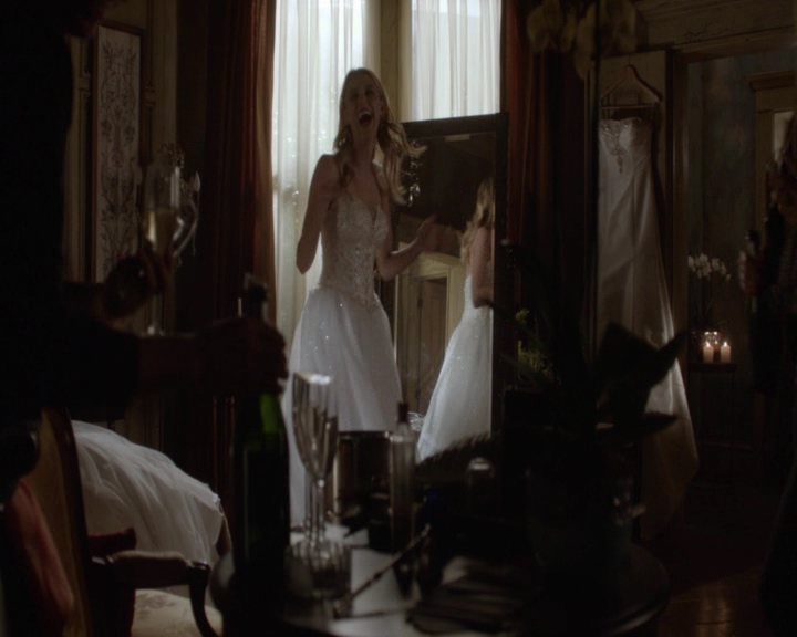 vampirediariesworld-dot-nl_TheOriginalsS5Bloopers00163.jpg