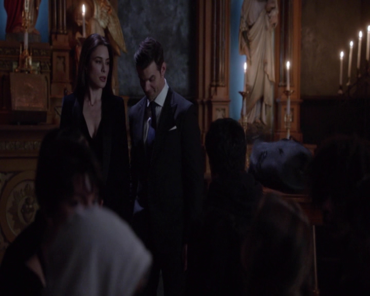 vampirediariesworld-dot-nl_TheOriginalsS5Bloopers00241.jpg