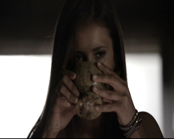 VampireDiariesWorld-dot-nl_6x01IllRemember0432.jpg