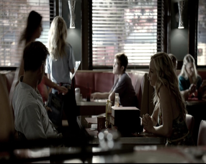 VampireDiariesWorld-dot-nl_6x01IllRemember0651.jpg