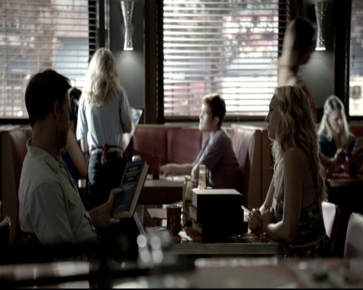 VampireDiariesWorld-dot-nl_6x01IllRemember0652.jpg