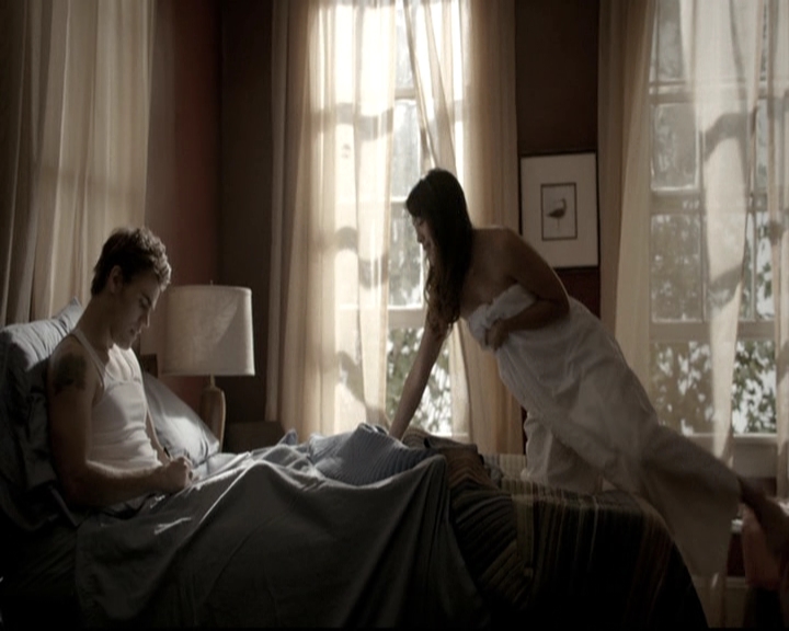 VampireDiariesWorld-dot-nl_6x01IllRemember0975.jpg