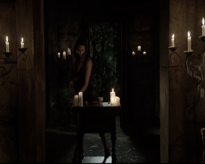 VampireDiariesWorld-dot-nl_6x01IllRemember1823.jpg