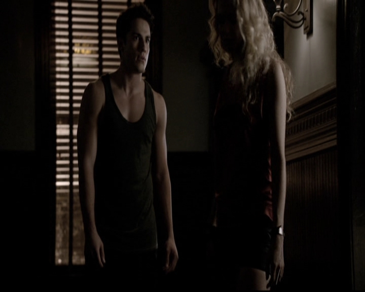 VampireDiariesWorld-dot-nl_6x01IllRemember1933.jpg