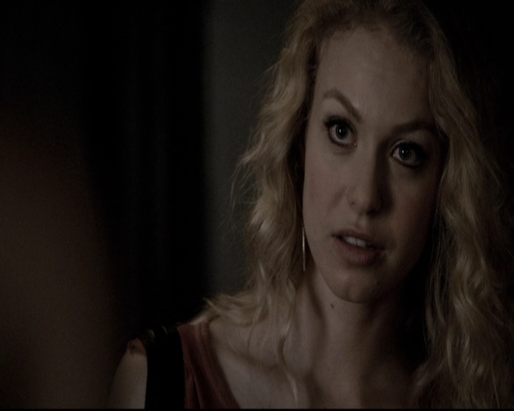 VampireDiariesWorld-dot-nl_6x01IllRemember1942.jpg