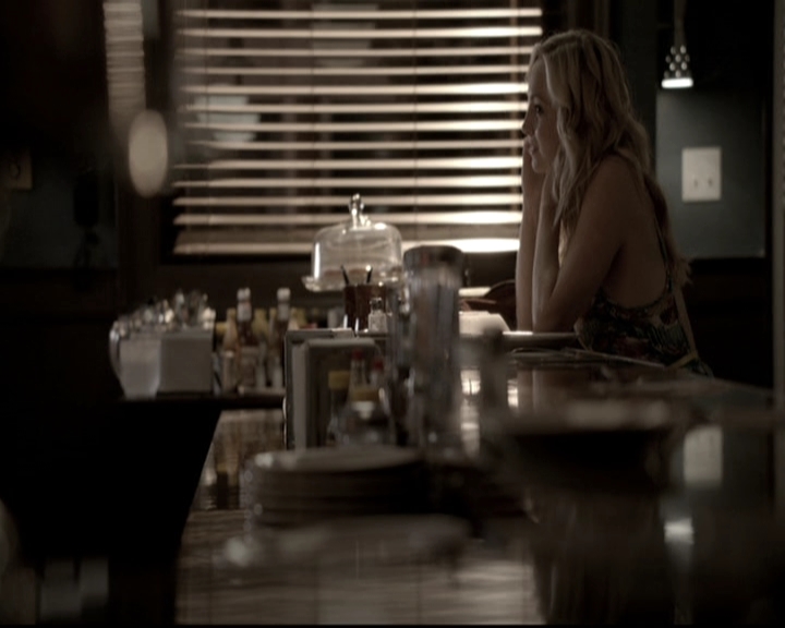 VampireDiariesWorld-dot-nl_6x01IllRemember1957.jpg