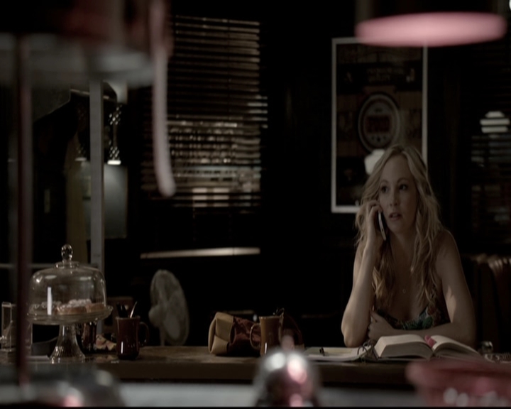 VampireDiariesWorld-dot-nl_6x01IllRemember2038.jpg