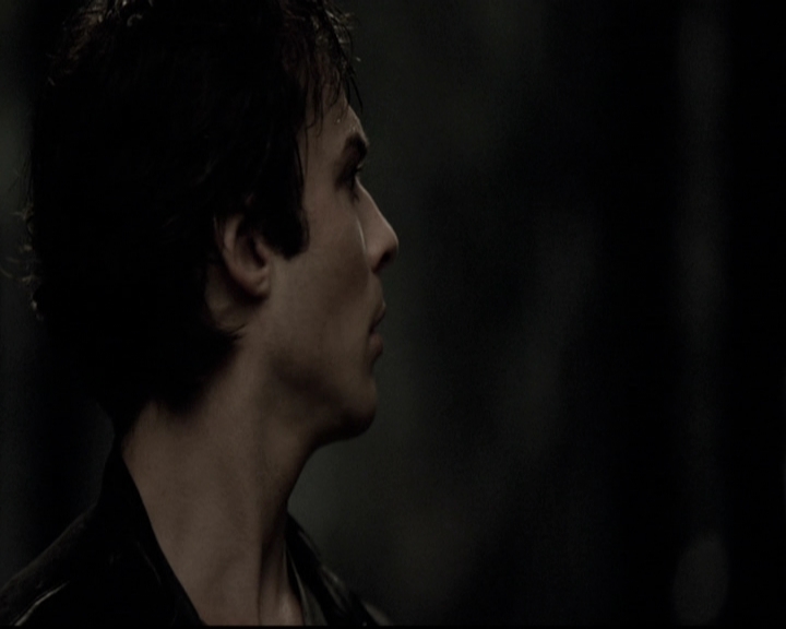 VampireDiariesWorld-dot-nl_6x02YellowLedbetter0060.jpg