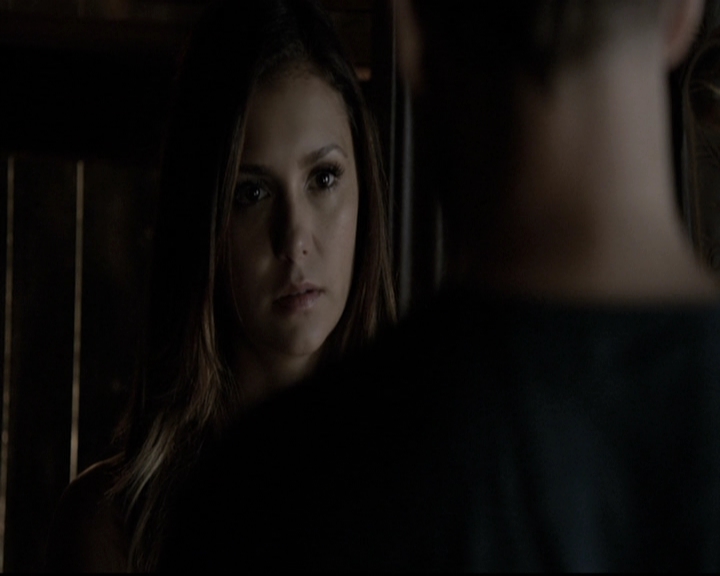 VampireDiariesWorld-dot-nl_6x02YellowLedbetter1247.jpg