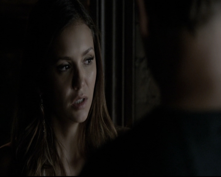 VampireDiariesWorld-dot-nl_6x02YellowLedbetter1260.jpg