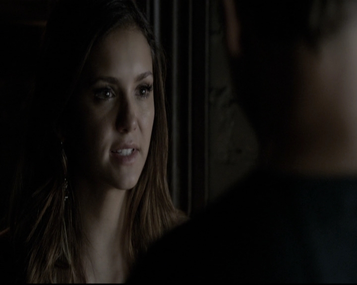 VampireDiariesWorld-dot-nl_6x02YellowLedbetter1263.jpg