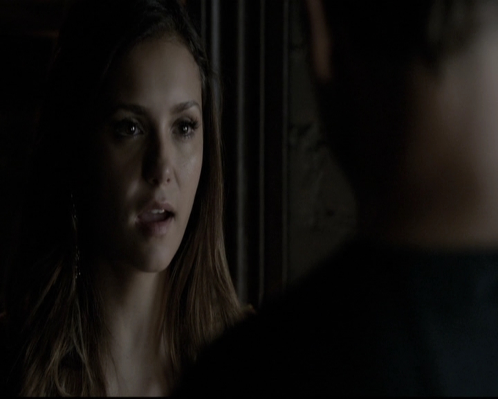 VampireDiariesWorld-dot-nl_6x02YellowLedbetter1264.jpg