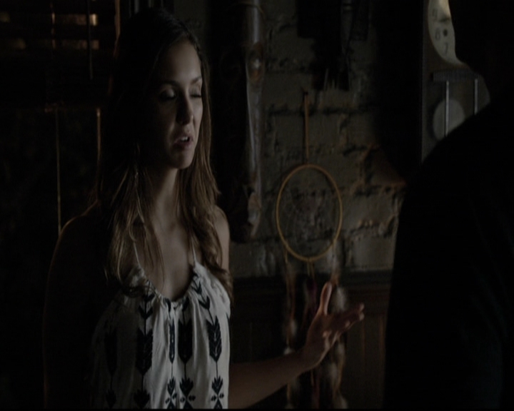 VampireDiariesWorld-dot-nl_6x02YellowLedbetter1268.jpg