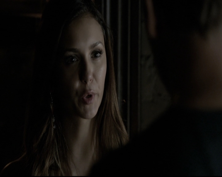 VampireDiariesWorld-dot-nl_6x02YellowLedbetter1274.jpg