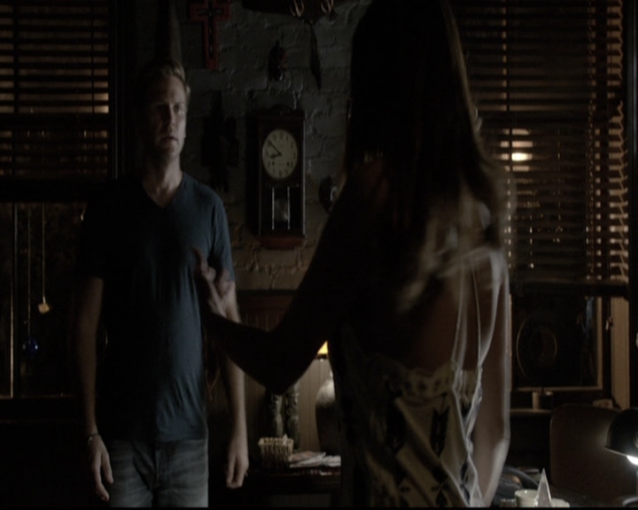 VampireDiariesWorld-dot-nl_6x02YellowLedbetter1280.jpg