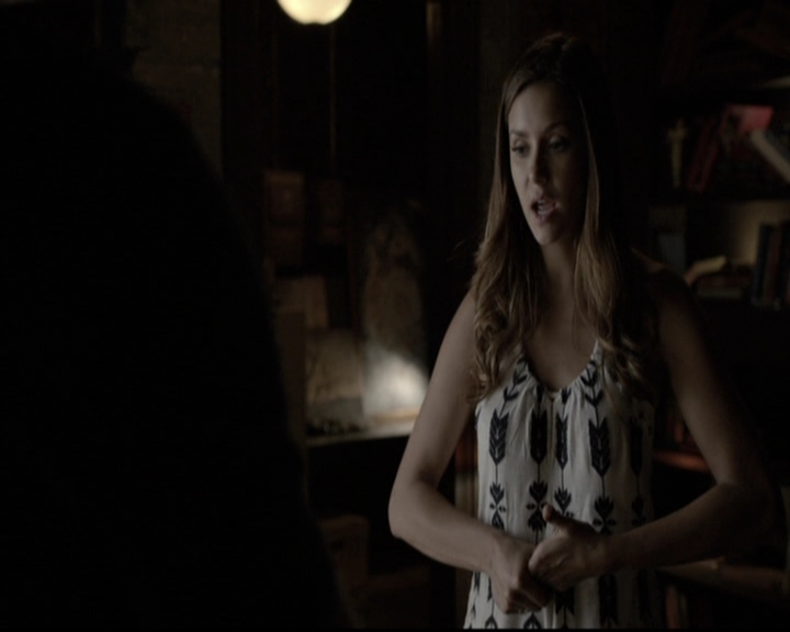 VampireDiariesWorld-dot-nl_6x02YellowLedbetter1283.jpg