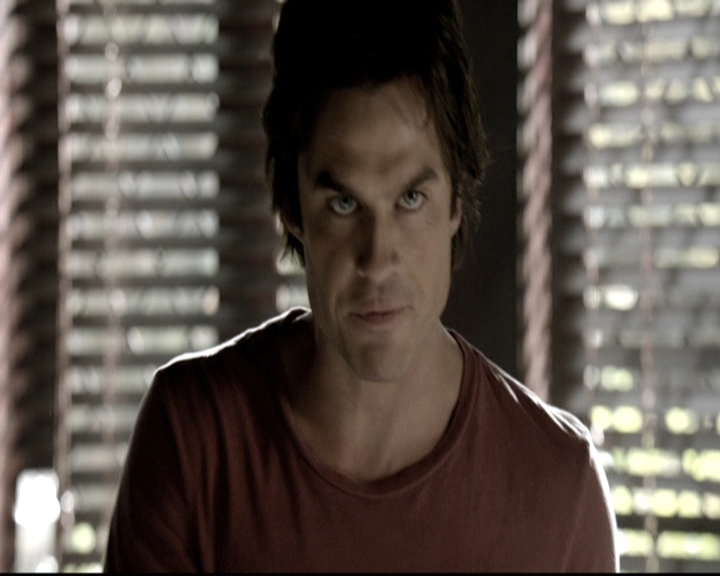 VampireDiariesWorld-dot-nl_6x02YellowLedbetter1351.jpg