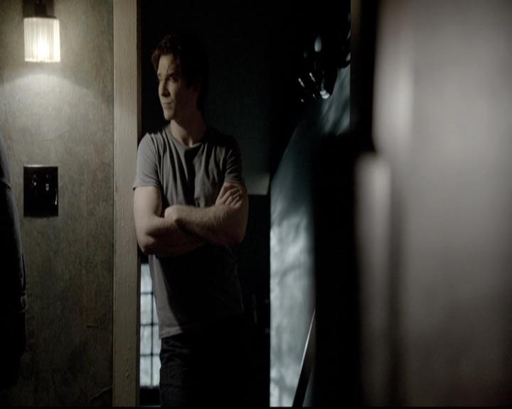 VampireDiariesWorld-dot-nl_6x02YellowLedbetter1777.jpg