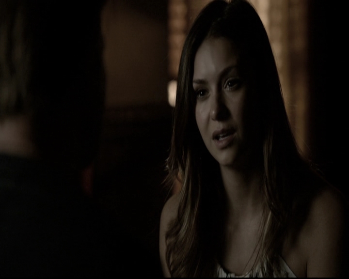 VampireDiariesWorld-dot-nl_6x02YellowLedbetter1792.jpg