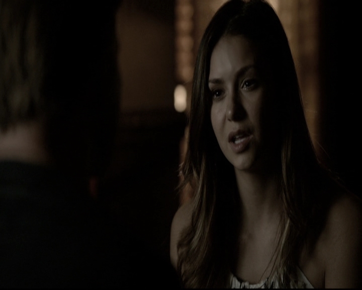 VampireDiariesWorld-dot-nl_6x02YellowLedbetter1793.jpg