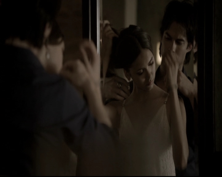 VampireDiariesWorld-dot-nl_6x02YellowLedbetter1796.jpg