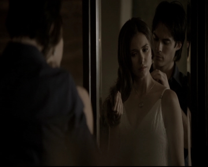 VampireDiariesWorld-dot-nl_6x02YellowLedbetter1797.jpg