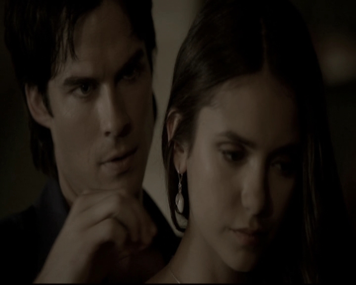 VampireDiariesWorld-dot-nl_6x02YellowLedbetter1800.jpg