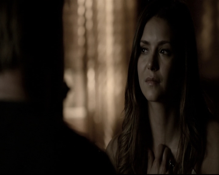 VampireDiariesWorld-dot-nl_6x02YellowLedbetter1816.jpg