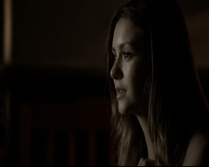 VampireDiariesWorld-dot-nl_6x02YellowLedbetter1821.jpg