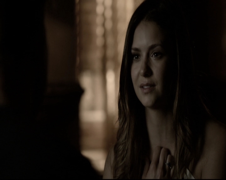 VampireDiariesWorld-dot-nl_6x02YellowLedbetter1830.jpg