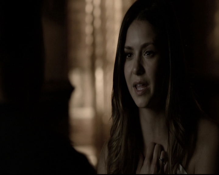 VampireDiariesWorld-dot-nl_6x02YellowLedbetter1831.jpg